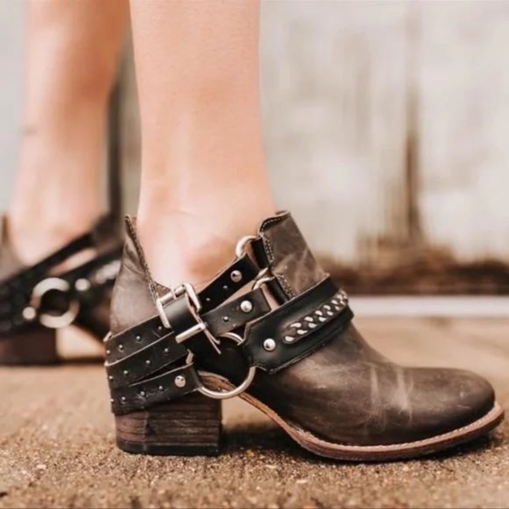 Freebird by Steven Colton Women's Leather Ankle Booties Moto Harness Gray Size 9